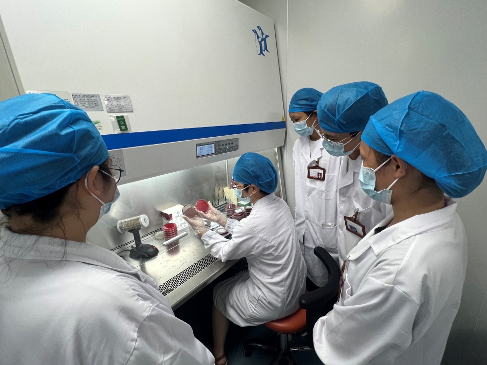 榜样的力量 | 冲锋在前的检验人——匡芳梅